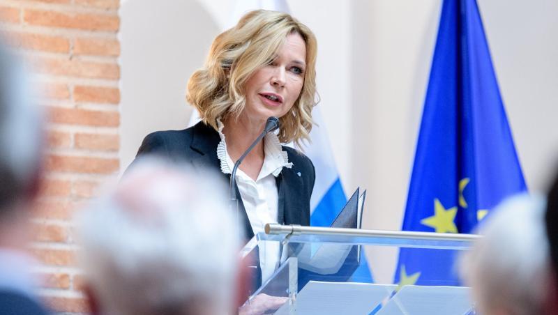 Veronica Ferres bedankt sich für ihre Auszeichnung. Veronica Ferres bedankt sich für ihre Auszeichnung.