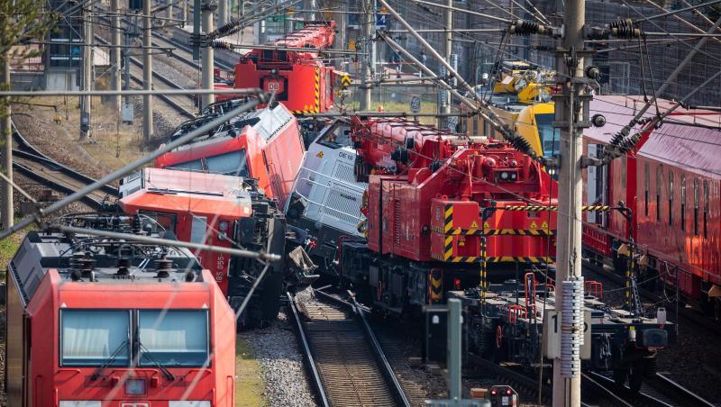 Am Mittwochabend war am Bahnhof Fallersleben eine Lok mit dem Triebfahrzeug eines Güterzuges kollidiert.