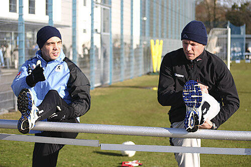 &bdquo;Da ist die Sonne aufgegangen!&ldquo; Berkant Göktan (l.) trainiert gestern wieder beim TSV 1860.