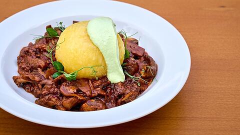 Deftige vegane Hauptgerichte gibt es ebenso.