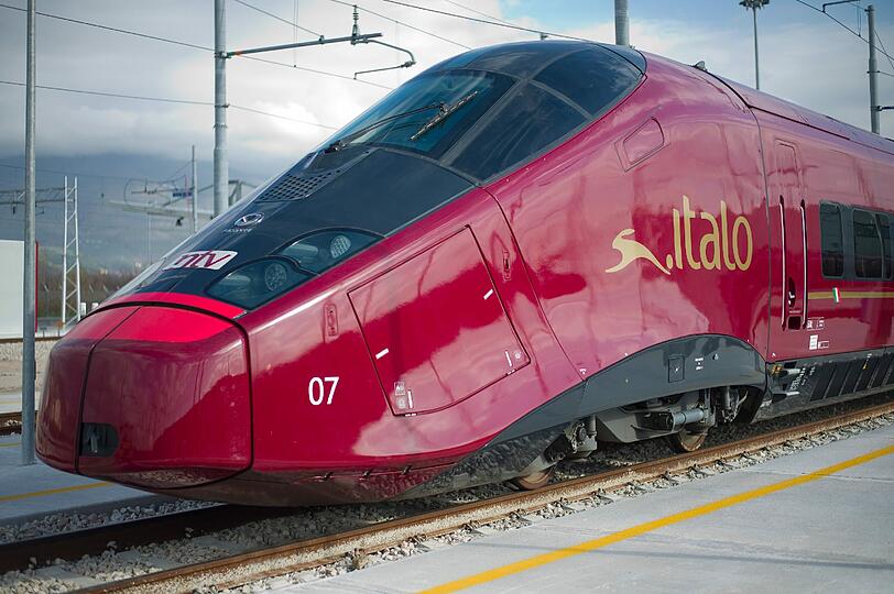 Luca di Montezemolo trommelt für seinen privaten Hochgeschwindigkeitszug. Jetzt kommt der &bdquo;Italo&ldquo; mit viel Komfort und modernster Technik. Der Ferrari-Boss will damit den Markt erobern. Die Bilder vom neuen Super-Zug