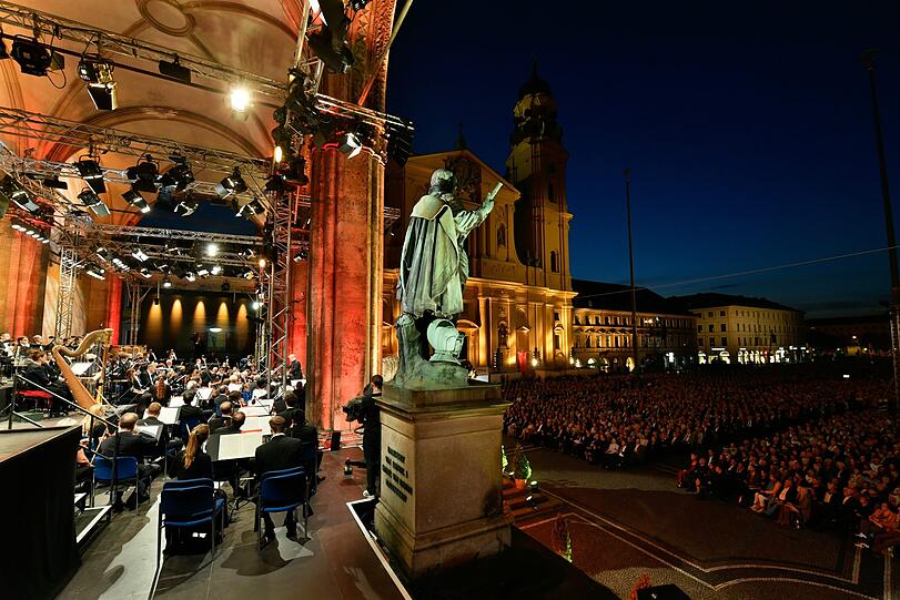 So schön ist Klassik am Odeonsplatz: Impressionen aus den vergangenen Jahren.