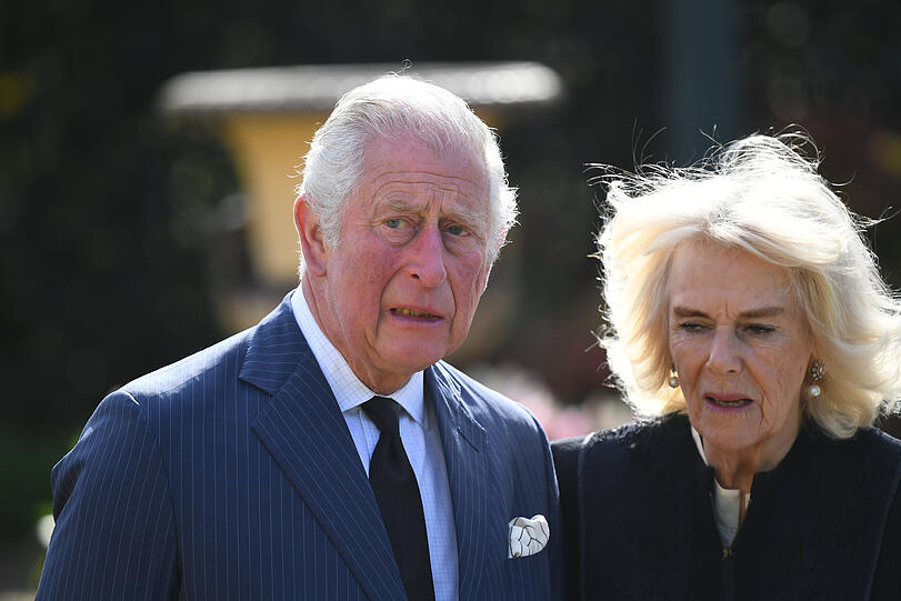 Tief bewegt: Charles und Camilla.
