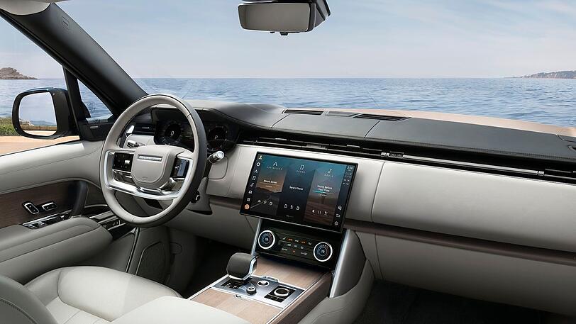 Puristisch: Die sparsam verteilten restlichen Schalter wirken im Cockpit fast schon verloren.
