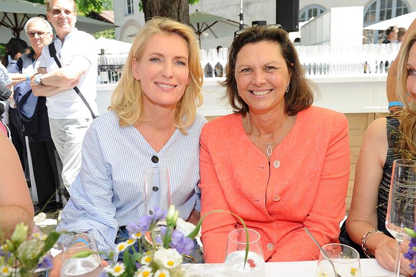 Maria Furtwängler (l.) und Ilse Aigner.