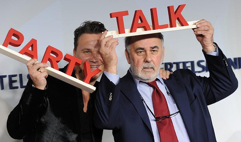 Auch Promi-Friseur Udo Walz und Designer Guido Maria Kretschmer waren zu Gast. Sie hatten das Motto der Party verstanden.