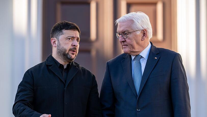 Treffen im Schloss Bellevue: Bundespräsident Steinmeier und der ukrainische Präsident Selenskyj. Treffen im Schloss Bellevue: Bundespräsident Steinmeier und der ukrainische Präsident Selenskyj.