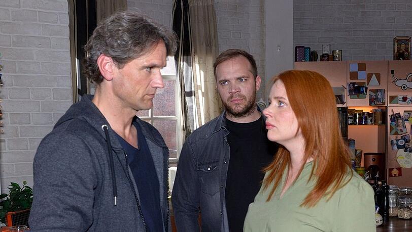 "GZSZ": Toni (r.) will mit Martin (l.) nichts mehr zu tun haben.