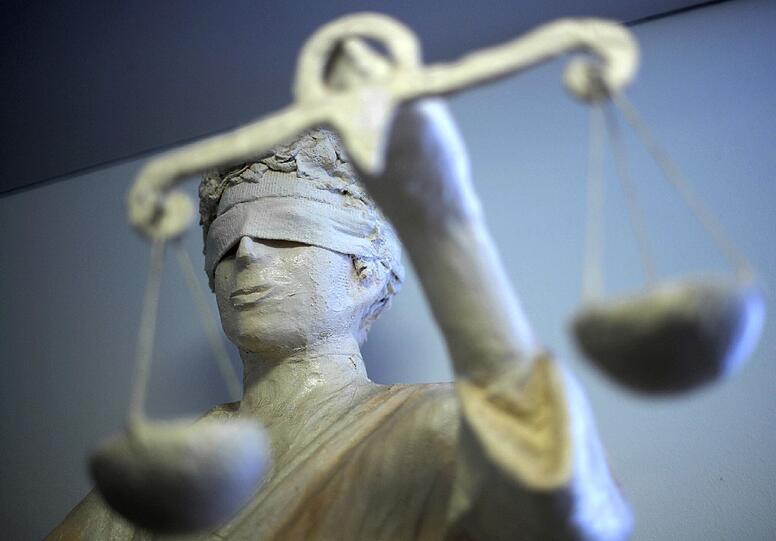Weil sie ihren Mann ermordete, steht eine 47-Jährige aus Zwiesel jetzt vor Gericht.