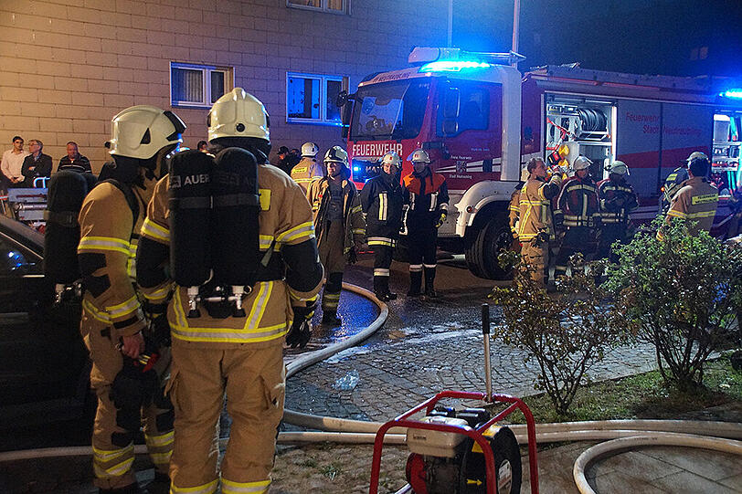 Die Bilder vom dramatischen Feuerwehreinsatz in Neutraubling.