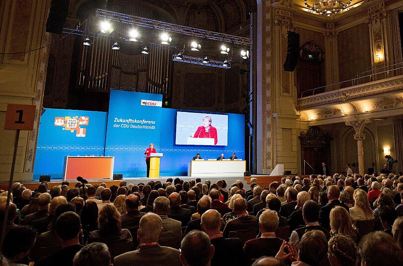 Angela Merkel sprichtauf der Zukunftskonferenz der CDU in Wuppertal.