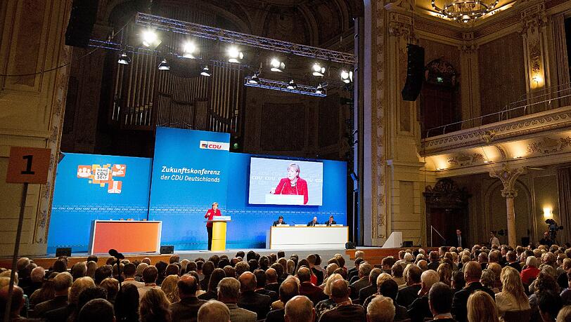 Angela Merkel sprichtauf der Zukunftskonferenz der CDU in Wuppertal.