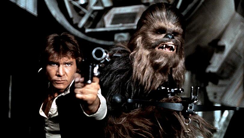 Etwa 120 "Star Wars"-Sammlerstücke sind aus einem Museum verschwunden. Deren Wert wird auf 200.000 Dollar geschätzt. Hier: Harrison Ford (links) als Han Solo mit Peter Mayhew als Chewbacca.