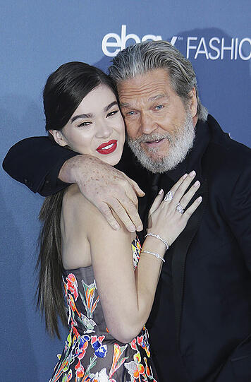 Hailee Steinfeld und Jeff Bridges