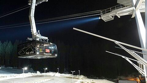Nach einem Stomausfall bei der Tiroler Zugspitzbahn wurde am Freitag der Betrieb wieder aufgenommen.