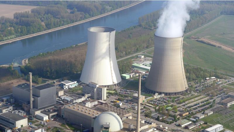 Das AKW Philippsburg aus der Luft: Die Atomkraft darf aus Sicht des Potsdamer Klimaforschers Johan Rockström nicht durch Kohle, Öl und Erdgas ersetzt werden. Das AKW Philippsburg aus der Luft: Die Atomkraft darf aus Sicht des Potsdamer Klimaforschers Johan Rockström nicht durch Kohle, Öl und Erdgas ersetzt werden.