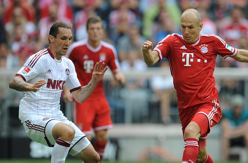 FC Bayern gegen FC Nürnberg. Beide Mannschaften erwarten ein leidenschaftliches Derby.