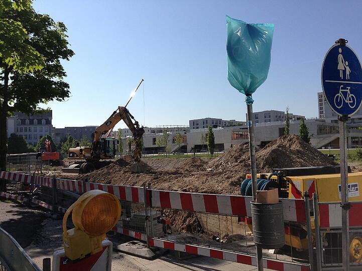 Auf dieser Baustelle entstehen zwei neue Hotels.