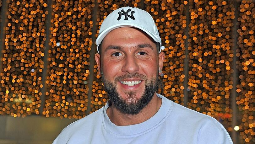 Maurice Dziwak zeigt sich bei Instagram mit seiner "Prinzessin".