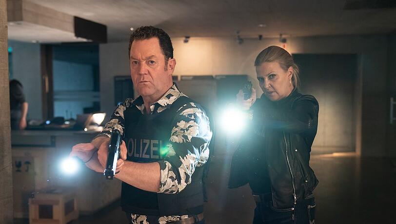 "Die Chefin: Gespenster": Eine Serie an skrupellosen Einbrüchen hält Paul Böhmer (Jürgen Tonkel) und Vera Lanz (Katharina Böhm) in Atem.