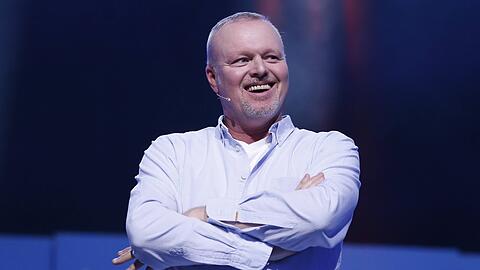 Stefan Raab dürfte mit seinem dritten Boxkampf gegen Regina Halmich für ein Spektakel sorgen.