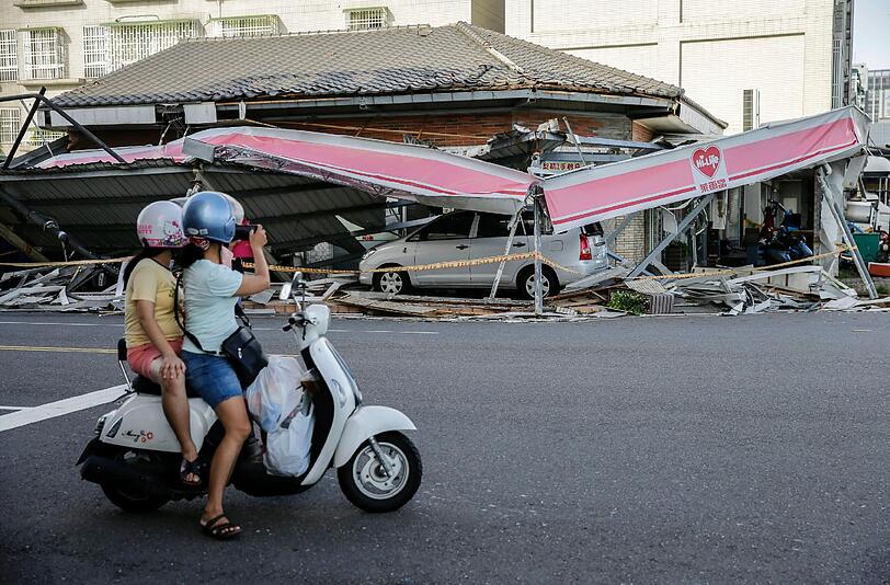 Mit einer Windgeschwindigkeit von mehr als 200 km/h und schweren Regenfällen ist Taifun 'Meranti' am Donnerstag über die südchinesische Küste gefegt. Foto:  Ritchie B. Tongo