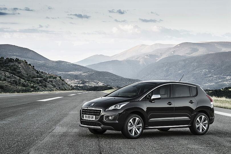 Mit optischen Retuschen an Front und Heck und zu günstigeren Preisen schickt Peugeot den 3008 ins Modelljahr 2014.