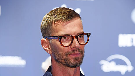 Joko Winterscheidt bei der Verleihung des Blauen Panthers am 22. Oktober 2025 in der BMW Welt in M&uuml;nchen. Zu der Verhandlung am Landgericht M&uuml;nchen I am Lenbachplatz 7 am Donnerstag erschien er nicht.