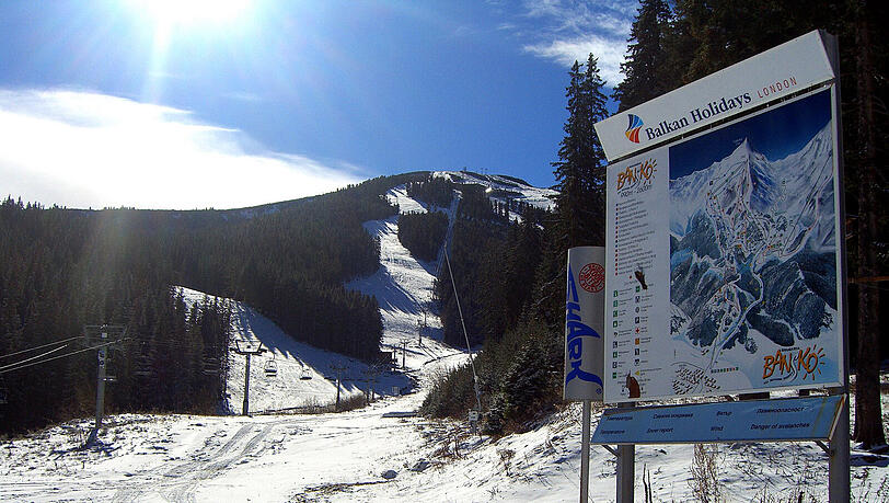 Blick in das Skigebiet in Bansko in Bulgarien. Blick in das Skigebiet in Bansko in Bulgarien.