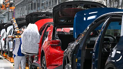 Die Produktion bei VW läuft auch nächste Woche weiter. (Archivbild)