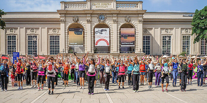 So soll es heute Nachmittag auch in München aussehen: Kangatraining-Flashmob in Wien im vergangenen Jahr.