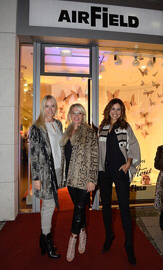 Petra Winter mit Sophia Bitter und Karen Webb