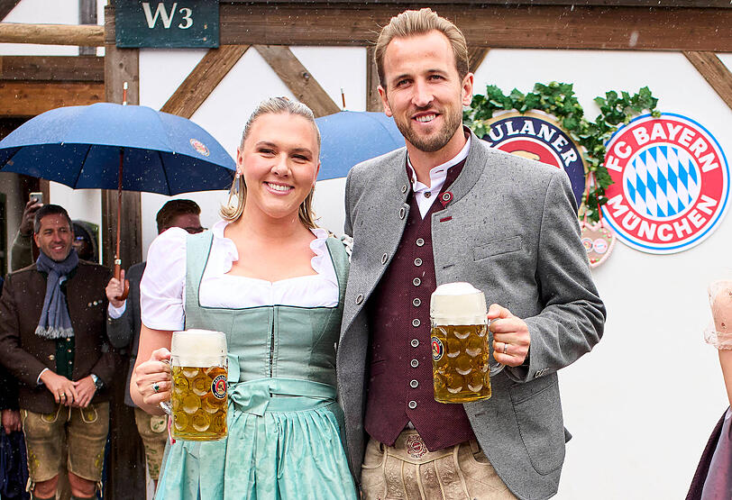 Glücklich auf der Wiesn: Kane mit seiner Frau Katie. Glücklich auf der Wiesn: Kane mit seiner Frau Katie.