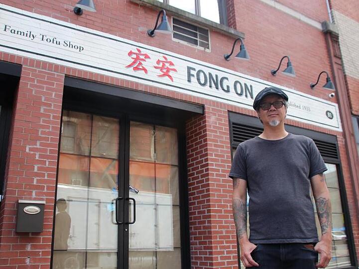 Paul Eng vor seinem Tofu-Laden in Chinatown.