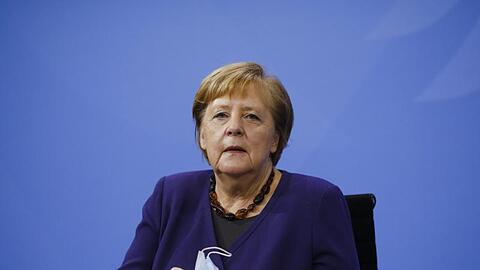 Kanzlerin Merkel hält es für möglich, dass die Corona-Maßnahmen vor Weihnachten nochmals verschärft werden können.