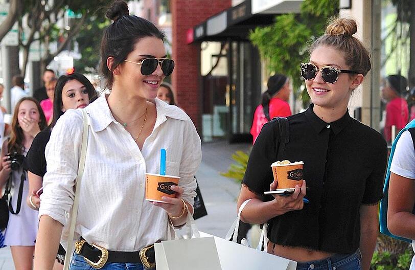Kendall Jenner und Gigi Hadid sollen beide in einen Jonas-Bruder verliebt sein.