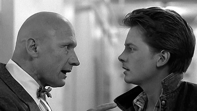 James Tolkan, hier zu sehen in einer Szene mit Michael J. Fox in "Zurück in die Zukunft". James Tolkan, hier zu sehen in einer Szene mit Michael J. Fox in "Zurück in die Zukunft".