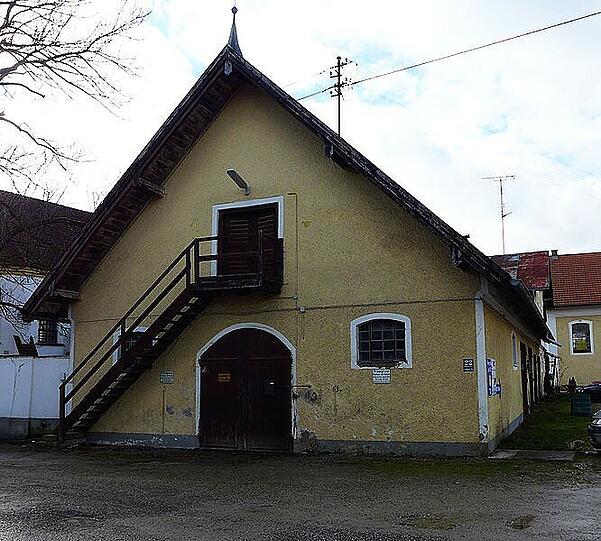 ... und hier der Pferdestall.