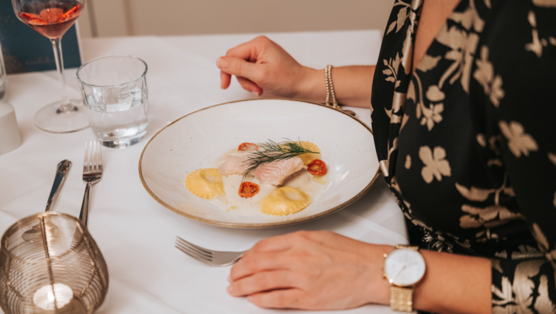 Der K&uuml;chenchef Roland Wechselberger und sein Team verw&ouml;hnt die G&auml;ste mit feiner Kulinarik.