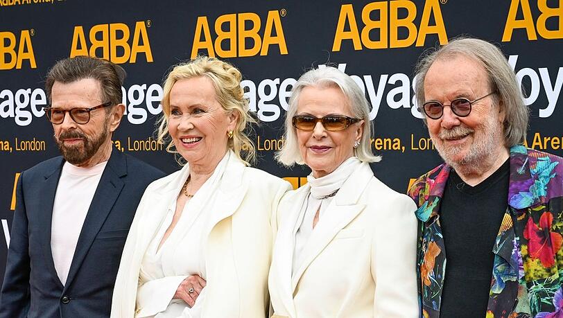 Björn, Agnetha, Anni-Frid und Benny (v.l.) in London.
