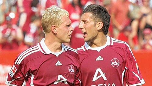 Die neue Innenverteidigung des Club, die Lauterns Offensive stoppen soll: Andy Wolf (links) und Dominic Maroh. Die neue Innenverteidigung des Club, die Lauterns Offensive stoppen soll: Andy Wolf (links) und Dominic Maroh.