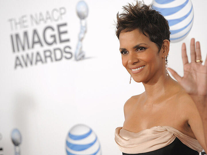 Halle Berry veröffentlicht eine Dessous-Linie zum Budgetpreis