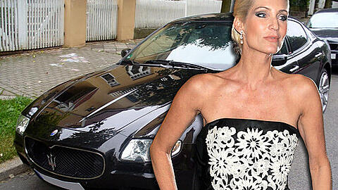 Mit einem Maserati Quattroporte V (400 PS, 280 Spitze) war Sarah Kern unterwegs