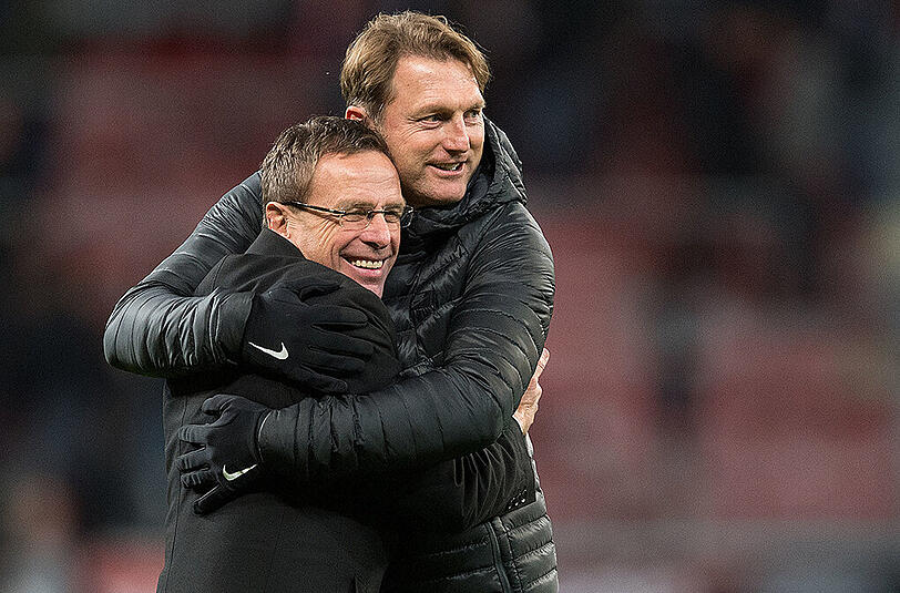 Die Architekten des Leipziger Erfolges: Sportdirektor Ralf Rangnick (links) und Trainer Ralph Hasenhüttl nach dem Sieg in Leverkusen.