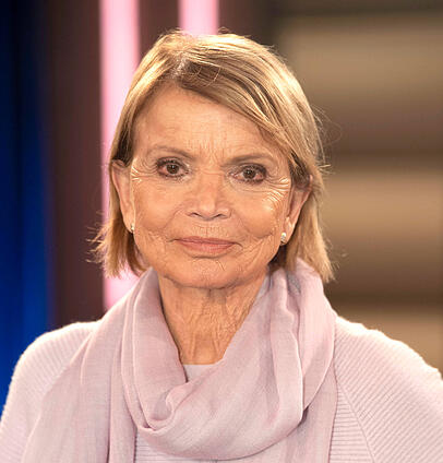 Uschi Glas äußert sich nachdenklich über die Erziehung ihrer Kinder.