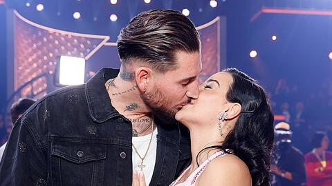 Mike Heiter und Leyla Lahoaur haben sich am Samstag standesamtlich trauen lassen.