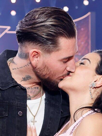 Mike Heiter und Leyla Lahoaur haben sich am Samstag standesamtlich trauen lassen.