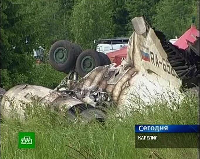 Flugzeugabsturz in Russland: Die Bilder