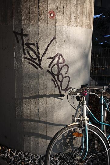 Wer kein Auto hat, stellt sein Radl einfach am passenden Platz ab. Aber nicht nur bei der Fortbewegung, auch bei der Kommunikation soll es vereinstreu sein. Was muss aufs Handy?