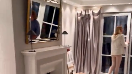 Der große Kamin in Jürgen Drews' neuem Zuhause sticht ins Auge.